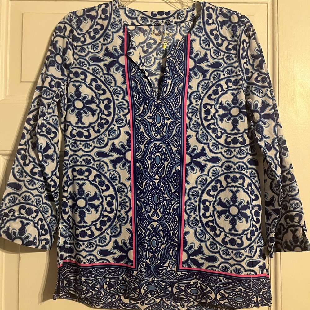 Lilly Pulitzer Blue and White Medallion V-Neck Tunic with Pink Trim